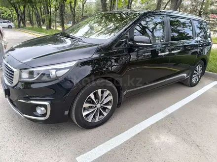 Kia Carnival 2018 года за 10 555 555 тг. в Алматы – фото 26