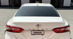 Toyota Camry 2020 года за 10 000 000 тг. в Атырау – фото 3
