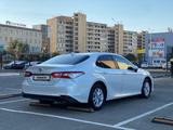 Toyota Camry 2020 года за 15 800 000 тг. в Актау – фото 4