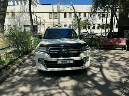 Toyota Land Cruiser 2020 года за 43 800 000 тг. в Алматы