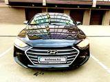 Hyundai Elantra 2018 года за 7 500 000 тг. в Уральск – фото 3
