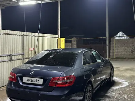 Mercedes-Benz E 200 2011 года за 7 000 000 тг. в Сарыагаш – фото 5