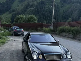 Mercedes-Benz E 55 AMG