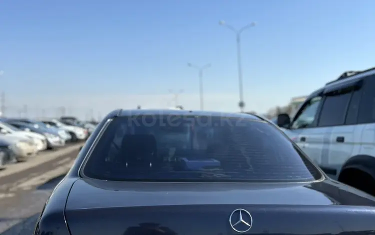 Mercedes-Benz E 230 1997 годаүшін2 000 000 тг. в Астана