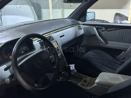 Mercedes-Benz E 230 1997 года за 2 000 000 тг. в Астана – фото 4
