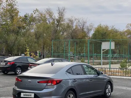 Hyundai Elantra 2019 года за 8 700 000 тг. в Талдыкорган – фото 4