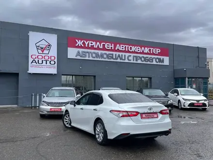 Toyota Camry 2018 года за 14 600 000 тг. в Усть-Каменогорск – фото 4