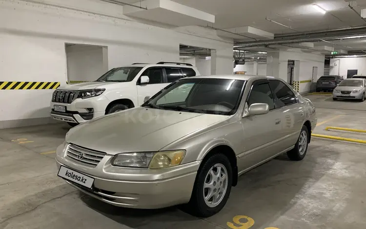 Toyota Camry 1998 годаfor3 100 000 тг. в Алматы