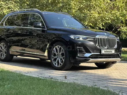 BMW X7 2021 года за 43 000 000 тг. в Алматы – фото 2