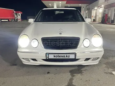 Mercedes-Benz E 320 2001 года за 5 000 000 тг. в Алматы – фото 5