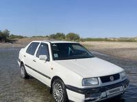 Volkswagen Vento 1993 годаfor1 300 000 тг. в Тараз