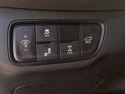 Hyundai Santa Fe 2020 года за 15 000 000 тг. в Уральск – фото 11