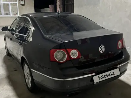 Volkswagen Passat 2005 года за 4 000 000 тг. в Шымкент