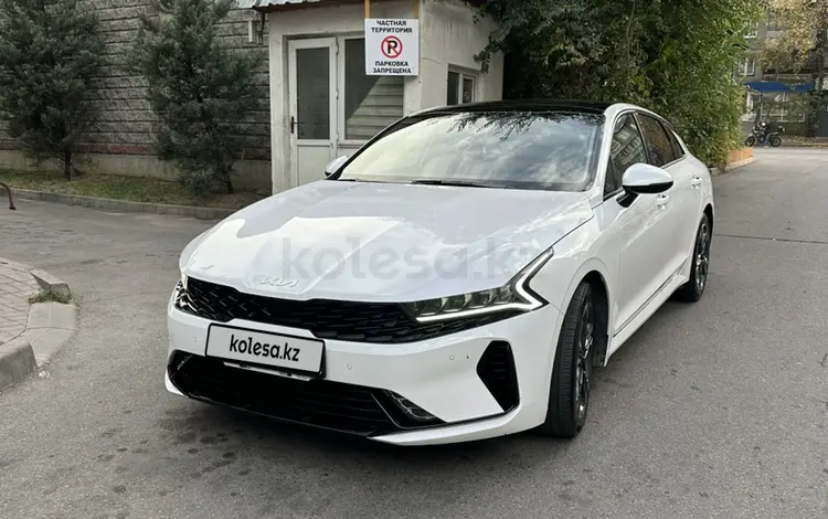 Kia K5 2022 года за 11 600 000 тг. в Алматы