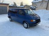 Volkswagen Caravelle 1992 годаfor2 650 000 тг. в Караганда