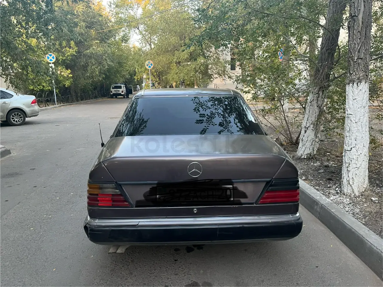 Mercedes-Benz E-Class, 1993