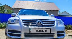 Volkswagen Touareg 2004 года за 4 200 000 тг. в Атырау