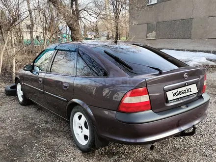 Opel Vectra 1996 года за 1 800 000 тг. в Усть-Каменогорск – фото 3