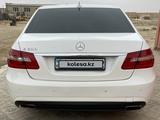 Mercedes-Benz E 200 2012 годаүшін8 500 000 тг. в Актау – фото 2