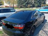 Toyota Camry 2015 года за 10 500 000 тг. в Усть-Каменогорск – фото 3