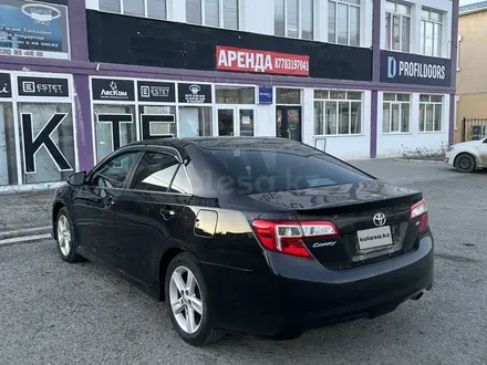 Toyota Camry 2014 года за 6 000 000 тг. в Атырау – фото 4