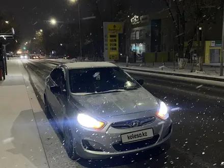 Hyundai Accent 2013 года за 4 700 000 тг. в Шымкент – фото 2