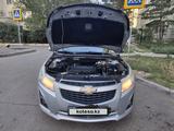 Chevrolet Cruze 2013 года за 4 500 000 тг. в Астана – фото 4