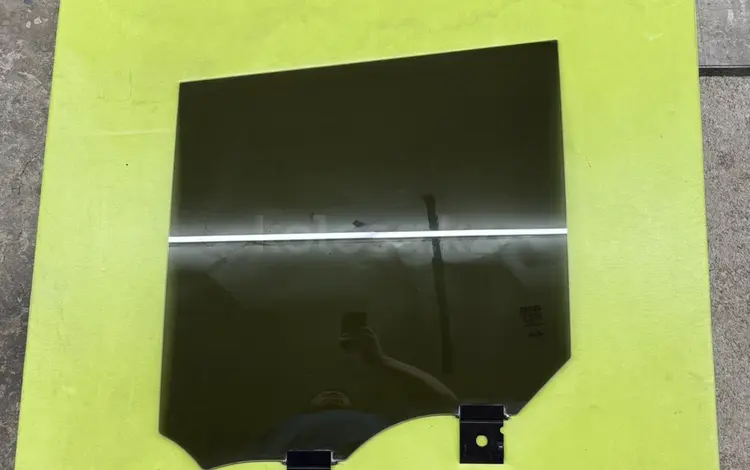 Стекло боковое задняя левая дверь RR 405 за 180 000 тг. в Алматы