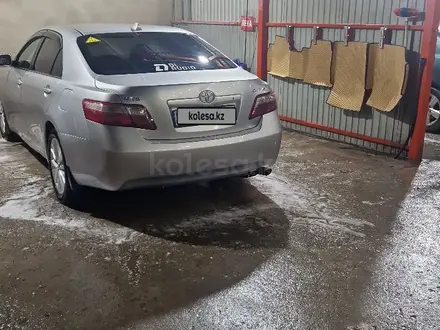 Toyota Camry 2007 года за 5 300 000 тг. в Тараз – фото 3