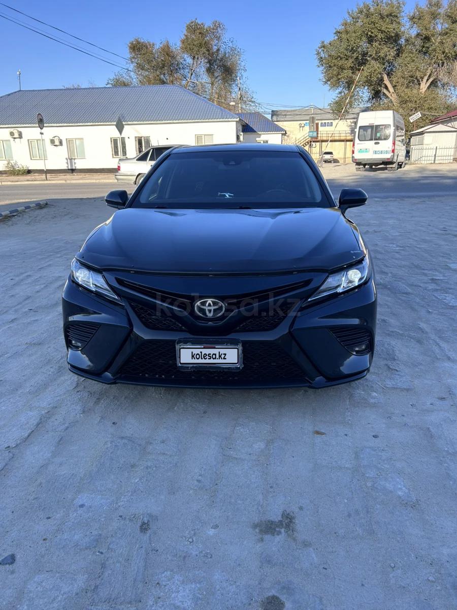 Toyota Camry 2018 г.