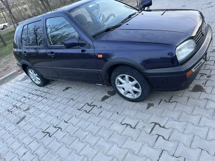 Volkswagen Golf 1996 года за 2 300 000 тг. в Уральск – фото 9