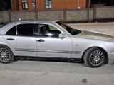 Mercedes-Benz E 230 1997 года за 2 600 000 тг. в Кызылорда – фото 2