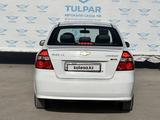 Chevrolet Aveo 2013 года за 3 400 000 тг. в Актобе – фото 4