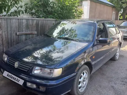 Volkswagen Passat 1995 года за 1 200 000 тг. в Караганда – фото 3