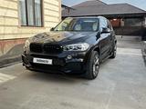 BMW X5 2015 года за 17 000 000 тг. в Атырау – фото 2