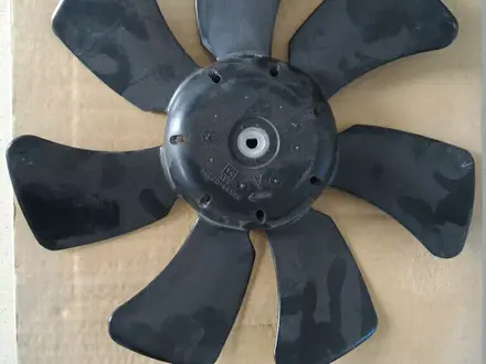 Вентилятор охлаждения правый за 5 000 тг. в Актау