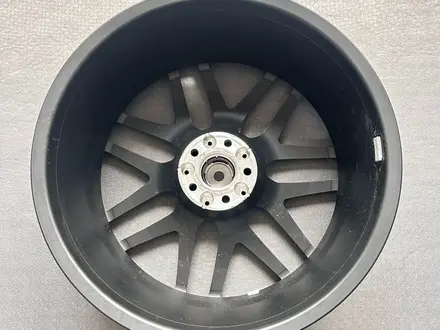 Оригинальные диски R20 на Mercedes Maybach за 950 000 тг. в Алматы – фото 10