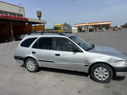Toyota Corolla 1998 года за 1 400 000 тг. в Алматы – фото 2