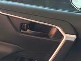 Toyota RAV4 2022 года за 10 900 000 тг. в Шымкент – фото 3