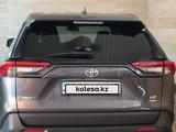 Toyota RAV4 2022 года за 10 900 000 тг. в Шымкент – фото 4