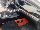 Lexus ES 300h 2014 года за 9 000 000 тг. в Актау – фото 4