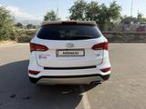 Hyundai Santa Fe 2016 годаүшін10 500 000 тг. в Алматы – фото 4