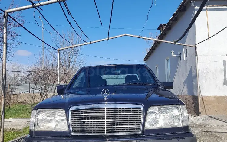 Mercedes-Benz E 220 1995 года за 2 400 000 тг. в Шымкент