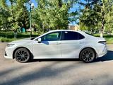 Toyota Camry 2021 годаүшін15 000 000 тг. в Алтай – фото 5