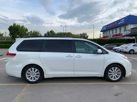 Toyota Sienna 2012 года за 14 300 000 тг. в Алматы – фото 2
