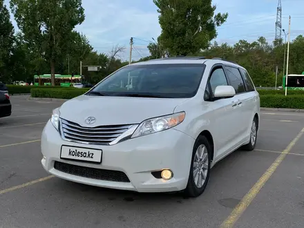 Toyota Sienna 2012 года за 14 300 000 тг. в Алматы