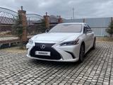 Lexus ES 250 2019 года за 22 500 000 тг. в Атырау – фото 2