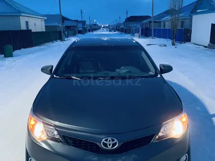 Toyota Camry 2013 года за 5 500 000 тг. в Актобе