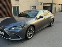 Lexus ES 250 2020 года за 21 500 000 тг. в Алматы