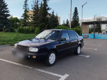 Volkswagen Vento 1993 года за 1 100 000 тг. в Кокшетау – фото 5